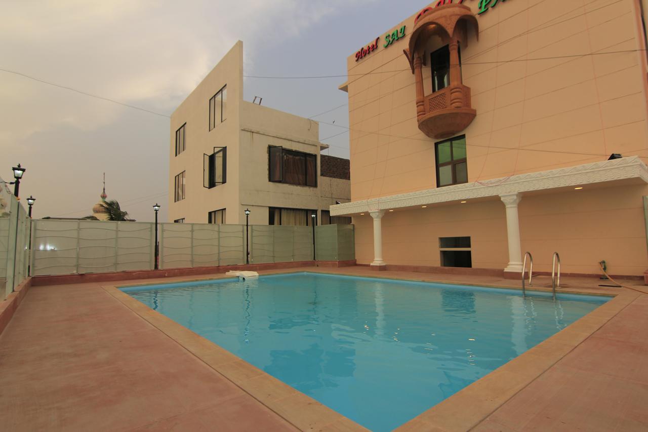 Hotel Sai Dharam Palace Ширди Екстериор снимка