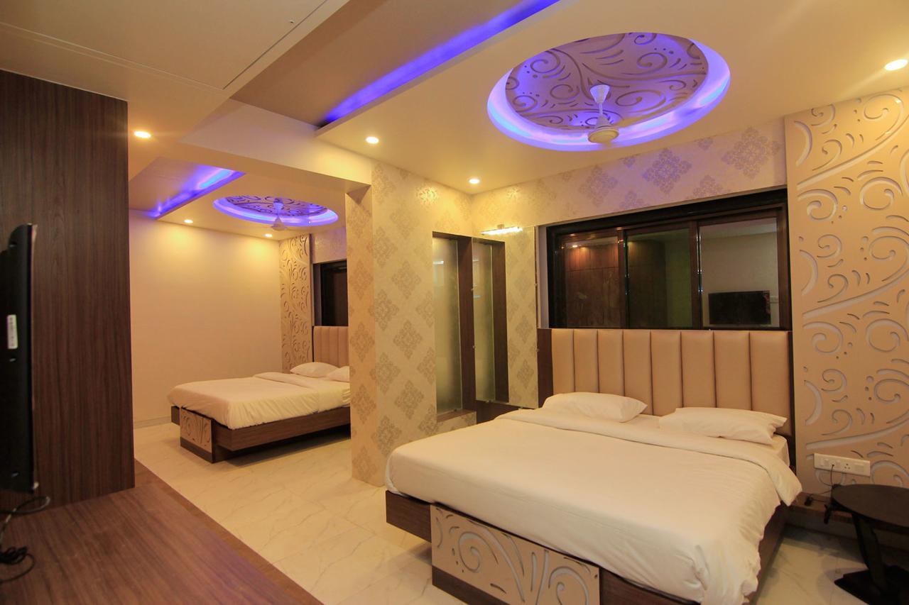 Hotel Sai Dharam Palace Ширди Екстериор снимка